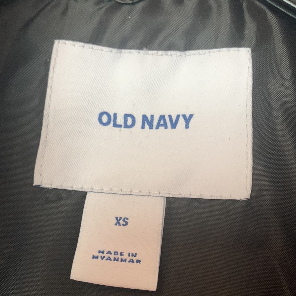 Vest - Picture 4 of 6